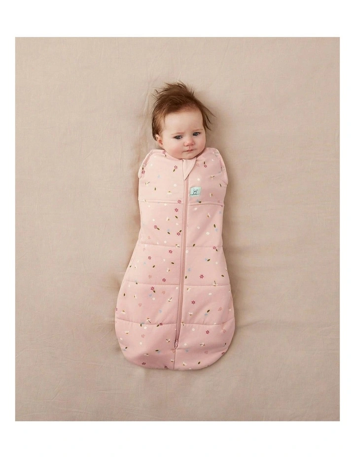 Cocoon Swaddle Bag 2.5 TOG Daisies in Baby Pink image 2