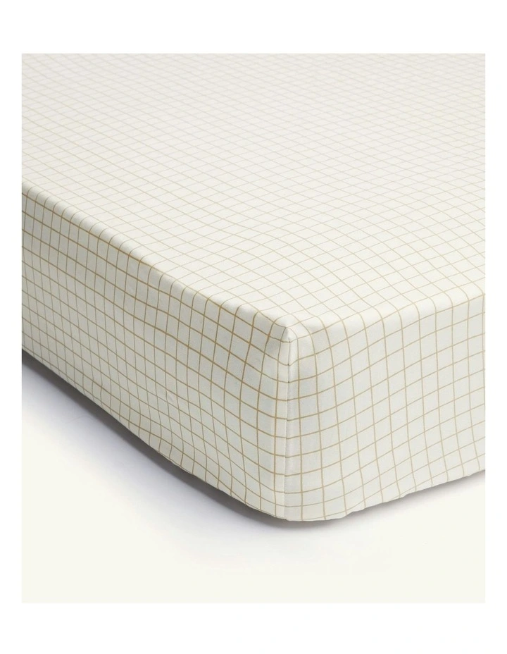 2-in-1 Waterproof Fitted Sheet in Caramel Grid image 5