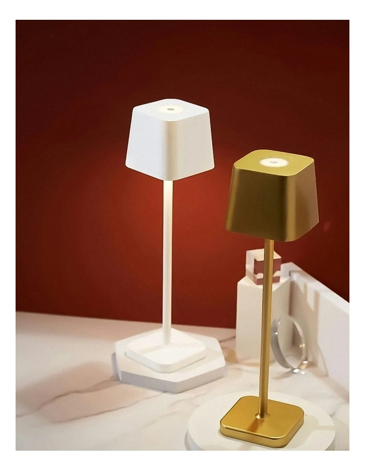 Hotel Lightning Rechargeable Lamp in Black image 4