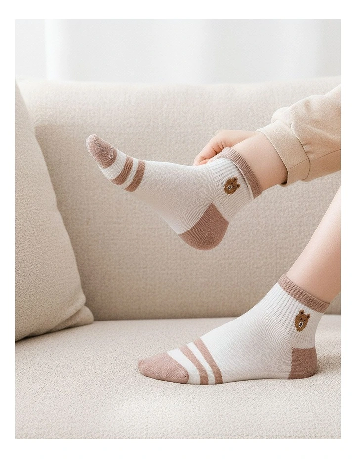 Anyfootwear Womens Ankle Socks 5 Pairs Size 5-9  Bear Cartoon, Striped & Solid Casual image 3