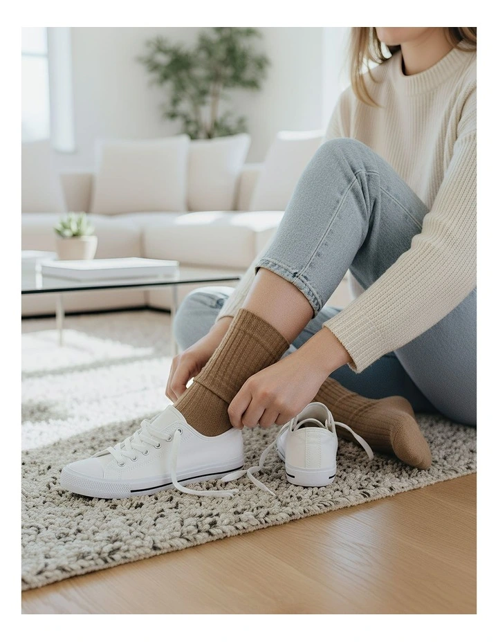 One Size 36-43 Retro Long Knitted Socks 5 Pairs in Khaki image 4