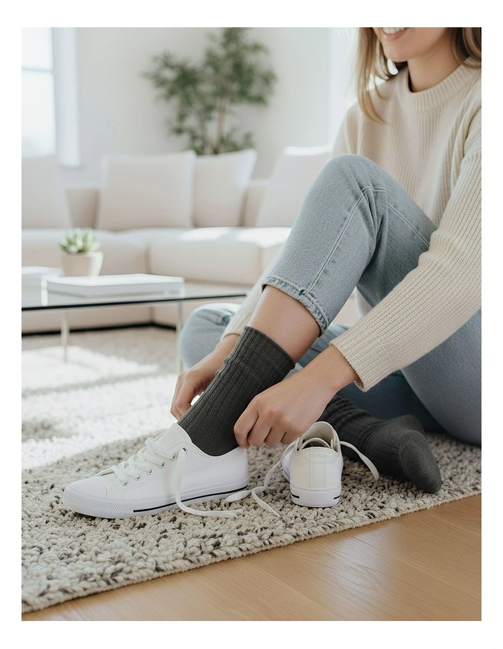 One Size 36-43 Retro Long Knitted Socks 5 Pairs in Gray image 4