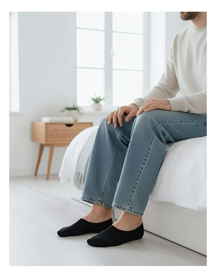 Size 4-9 Boat Socks 5 Pairs in Black image 3