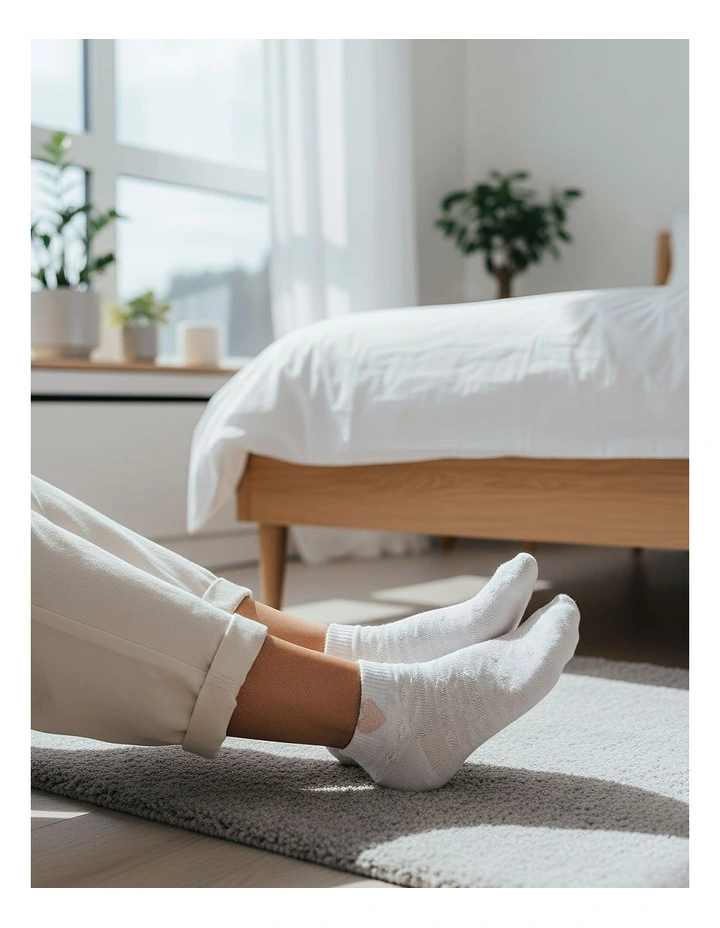 Cartoon Animal Prints Socks 5 Pairs in White image 4