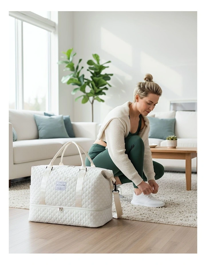 Mommy Diaper Waterproof Tote Bag in Beige image 3