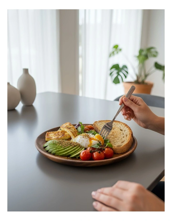 Round Wooden Plate 2 Pieces in Natural image 2