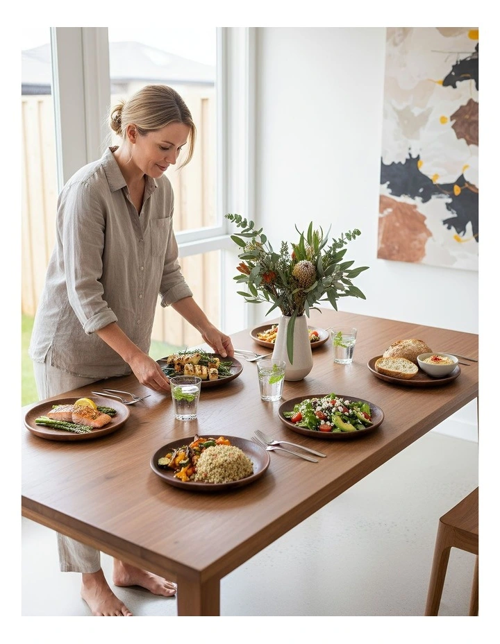 Round Wooden Plate 2 Pieces in Natural image 5