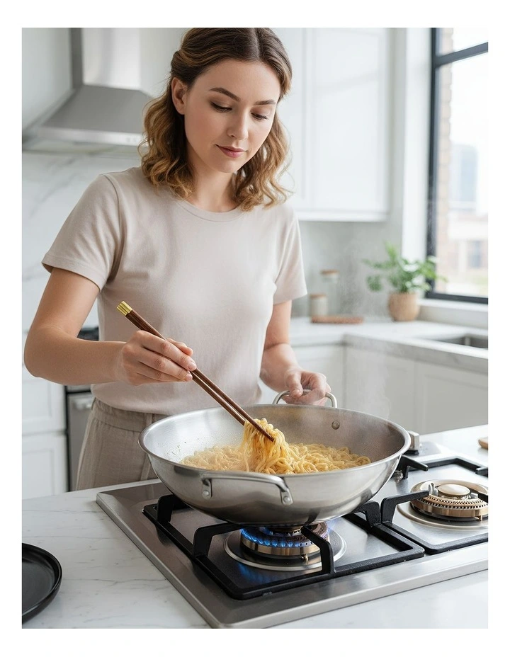 Wooden Chinese Sticks Set 10 Pairs in Dark Brown image 3