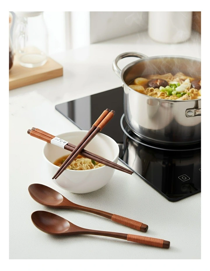 Wooden Chopsticks and Long Ladle Set 4 Pieces in Brown image 5