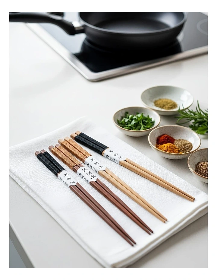 Wooden Chopsticks 4 Pairs in Black image 5