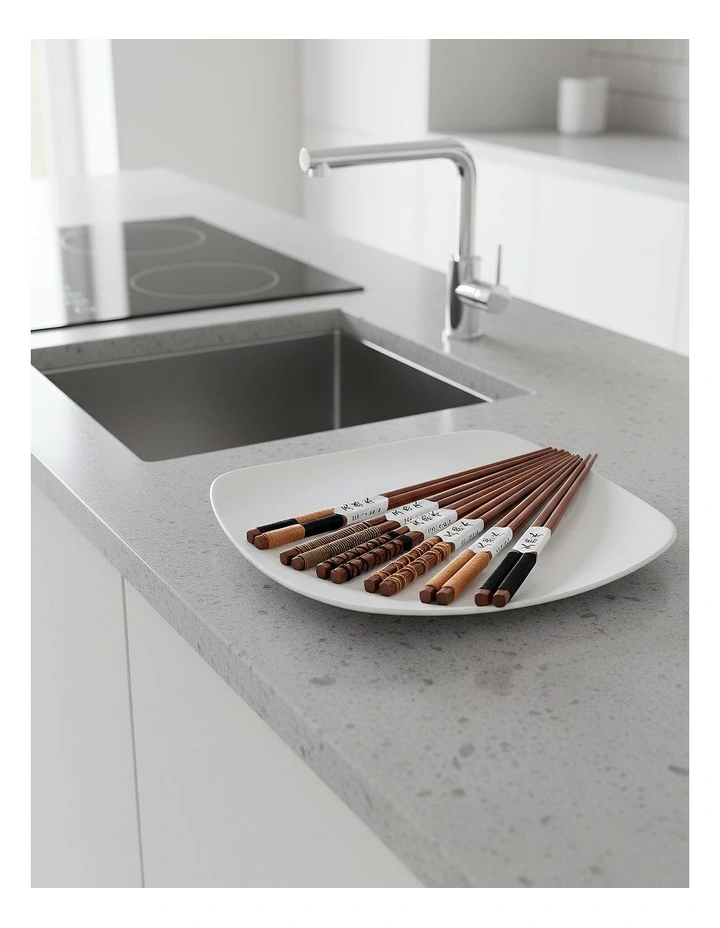 Reusable Wooden Chopsticks 6 Piece in Brown image 4