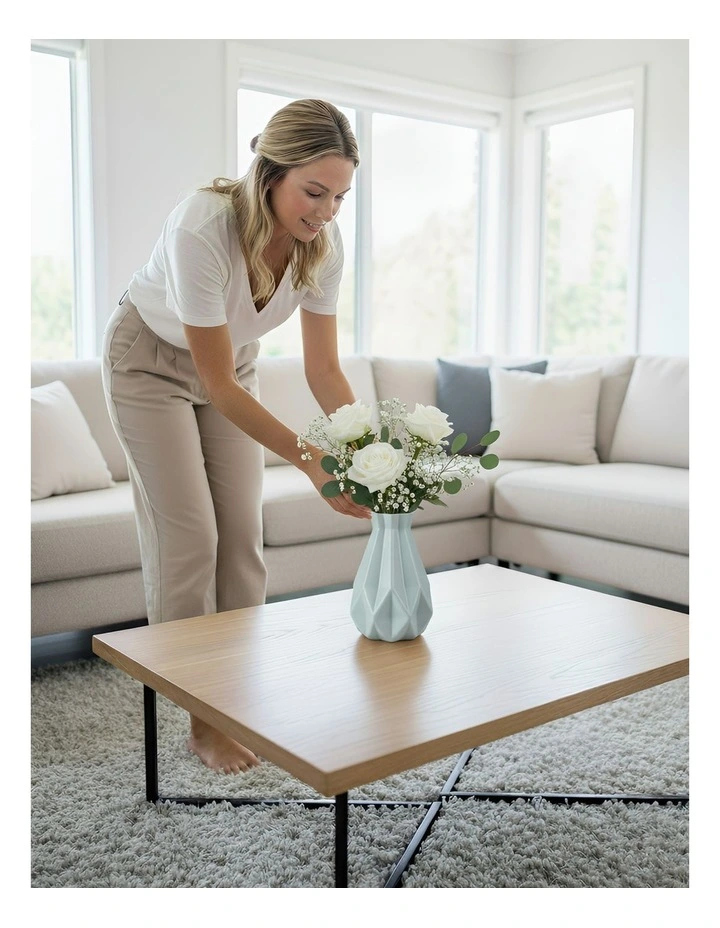 Medium Geometric Style Nordic Pot Home Decor Flower Vase in Light Green image 3