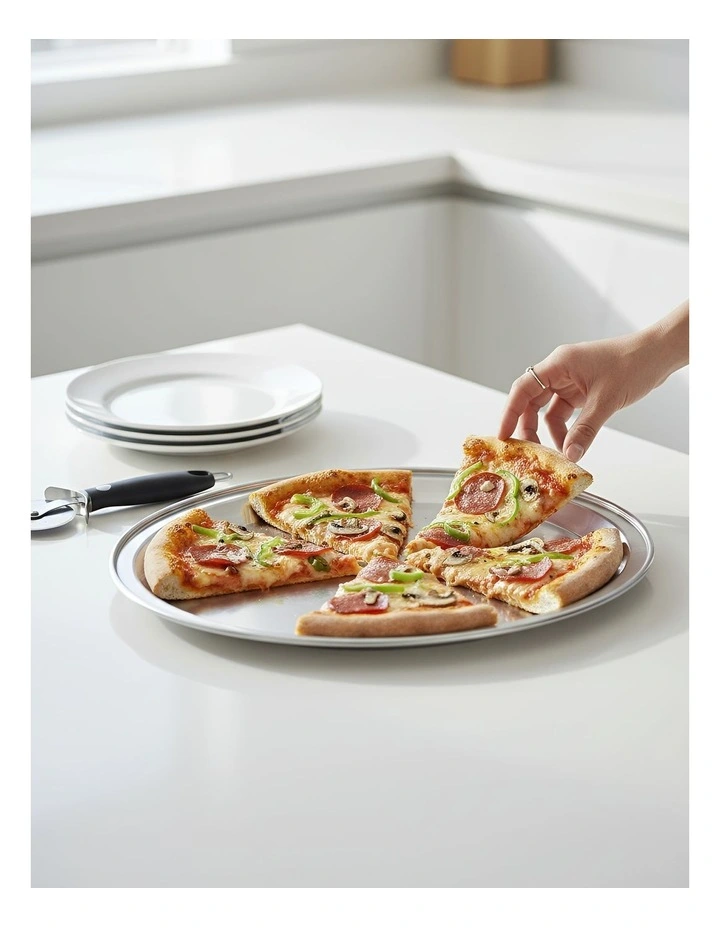 Aluminum Round Rimmed Non Stick Metallic Pizza Tray 7 Inches in Silver image 2