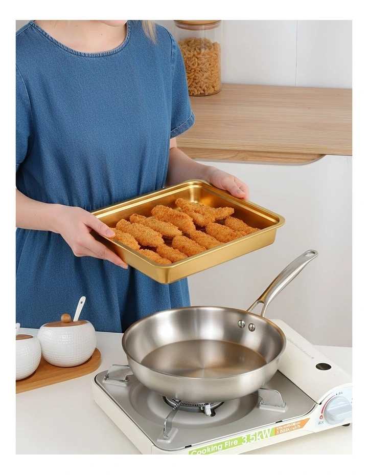 Crisper Box with Sealed Lid 2 Pieces in Gold image 3