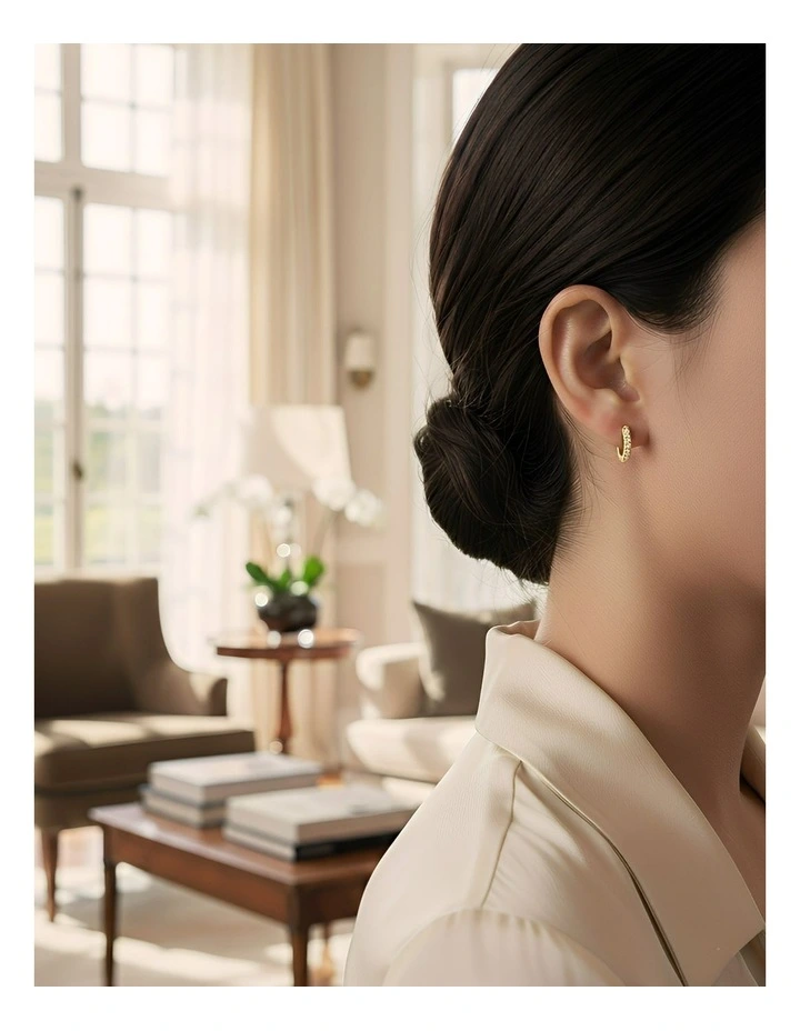 Hoop Earrings in Gold image 4