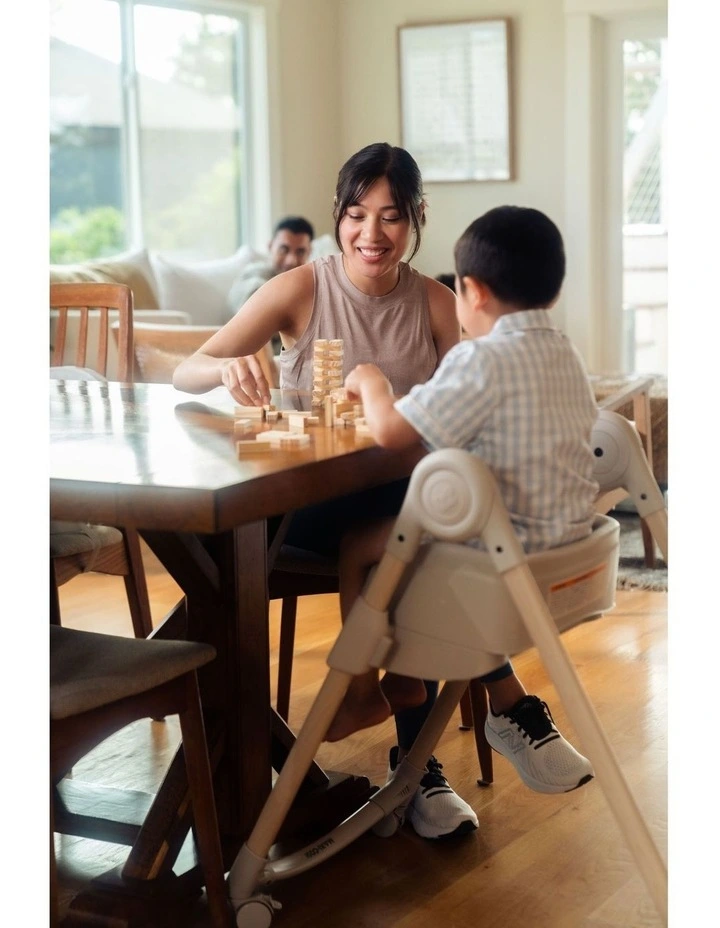 Minla Highchair in Beige image 6