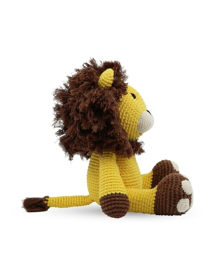 Lion Med Sitting image 2