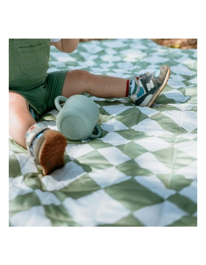 Parker Picnic Rug in Green image 2