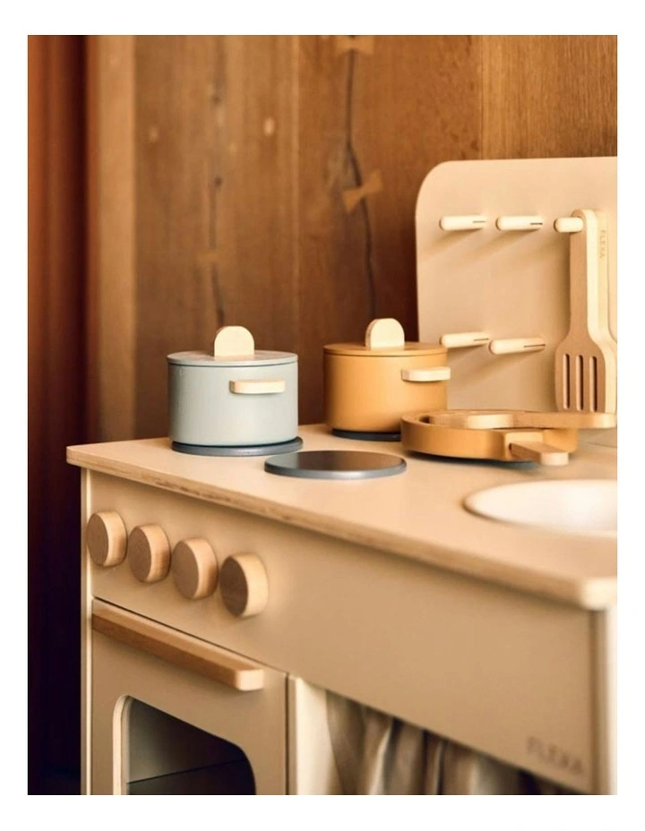 Kitchen in Cream image 2