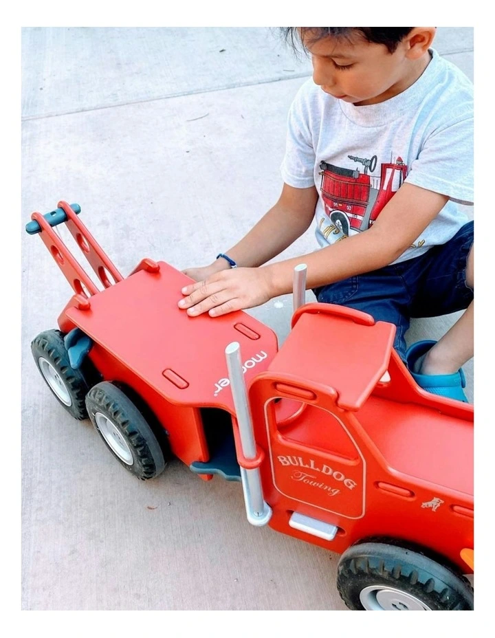 Mack Truck in Red image 2