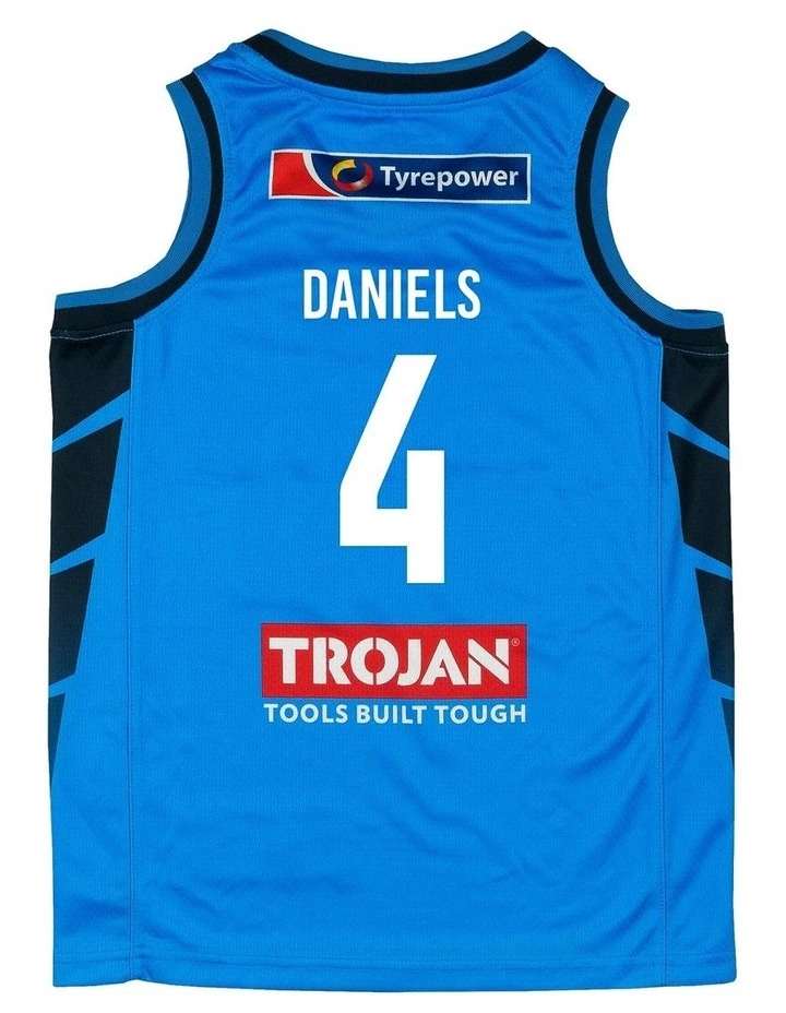 Melbourne United 25/26 Youth Alternate Jersey Dash Daniels in Blue image 2