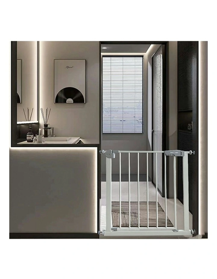 Safety Gate in White image 2