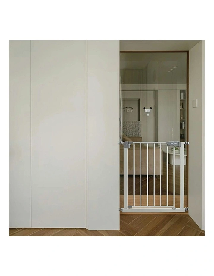 Safety Gate in White image 4