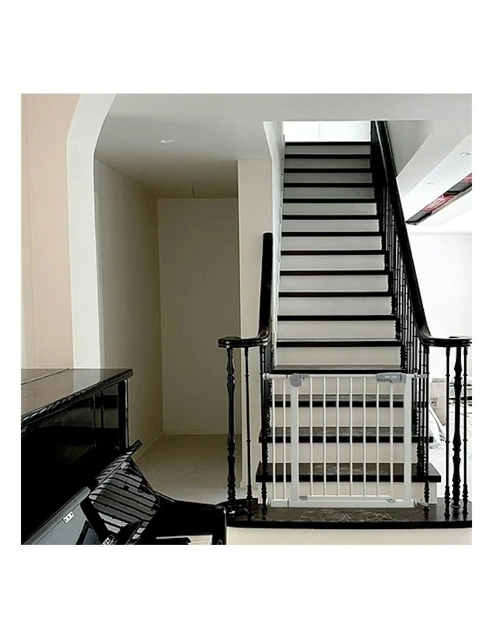 Safety Gate in White image 5