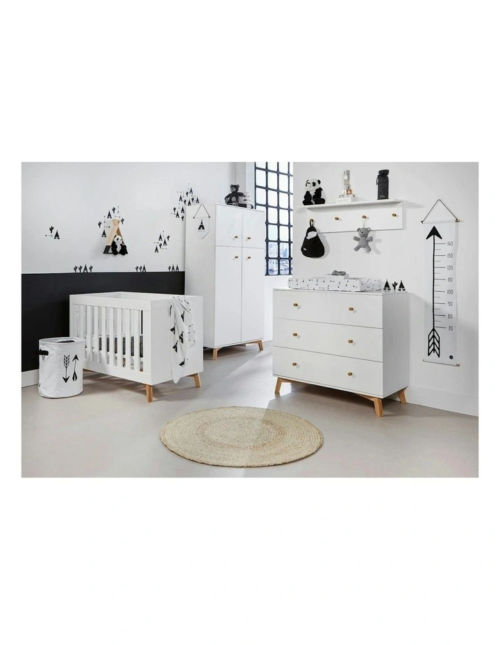 Fjord Cot in White image 2