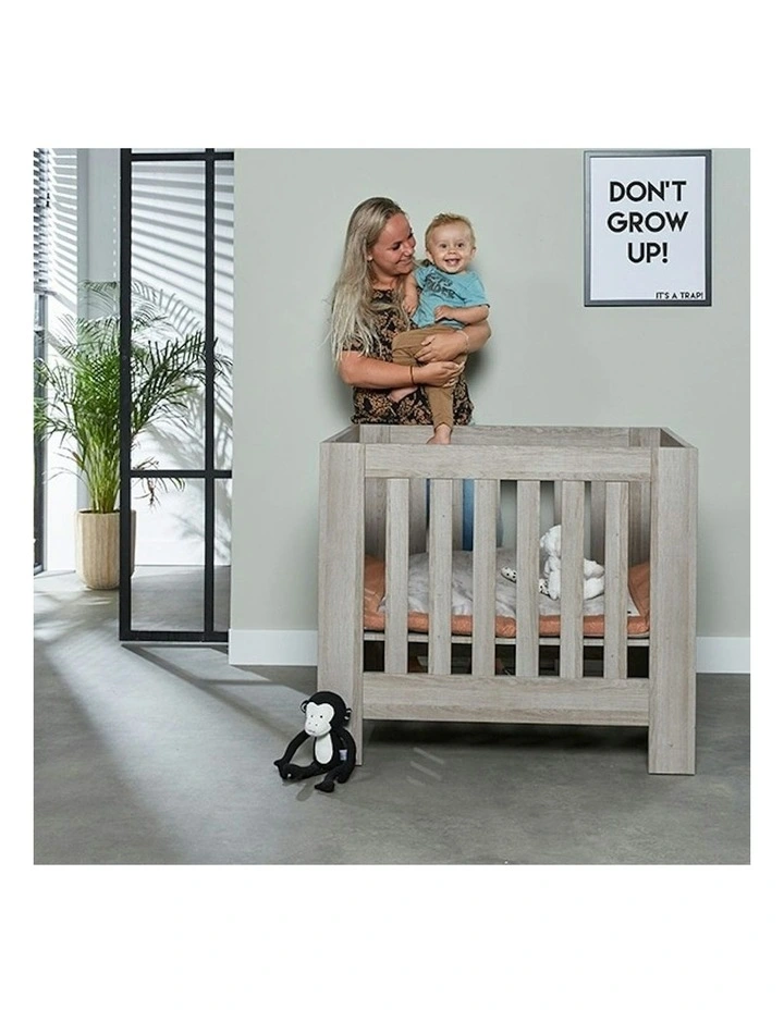 Stan Mini Cot in Dark Grey image 2