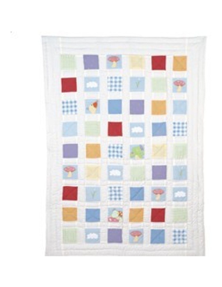 white cot quilt