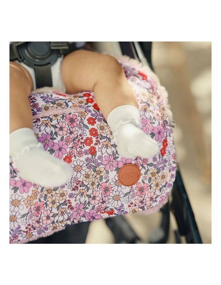 Reversible Daisy Faux Fur Pram Liner in Multi image 3