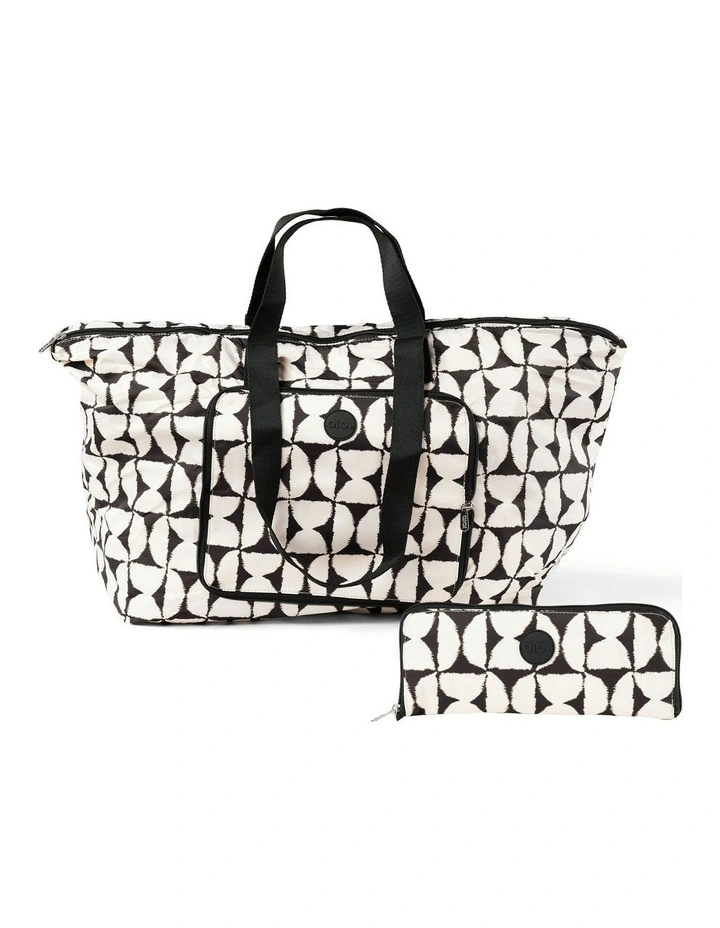 Fold-Up Tote in Hourglass image 4