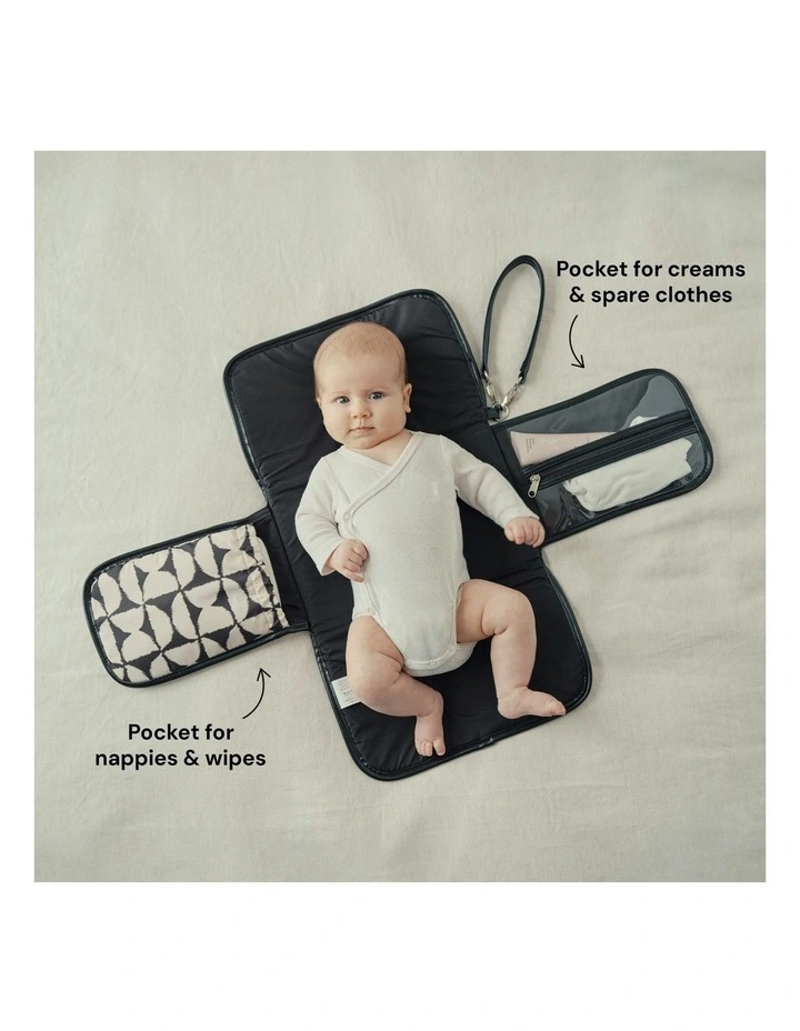 Change Mat Clutch in Hourglass image 3