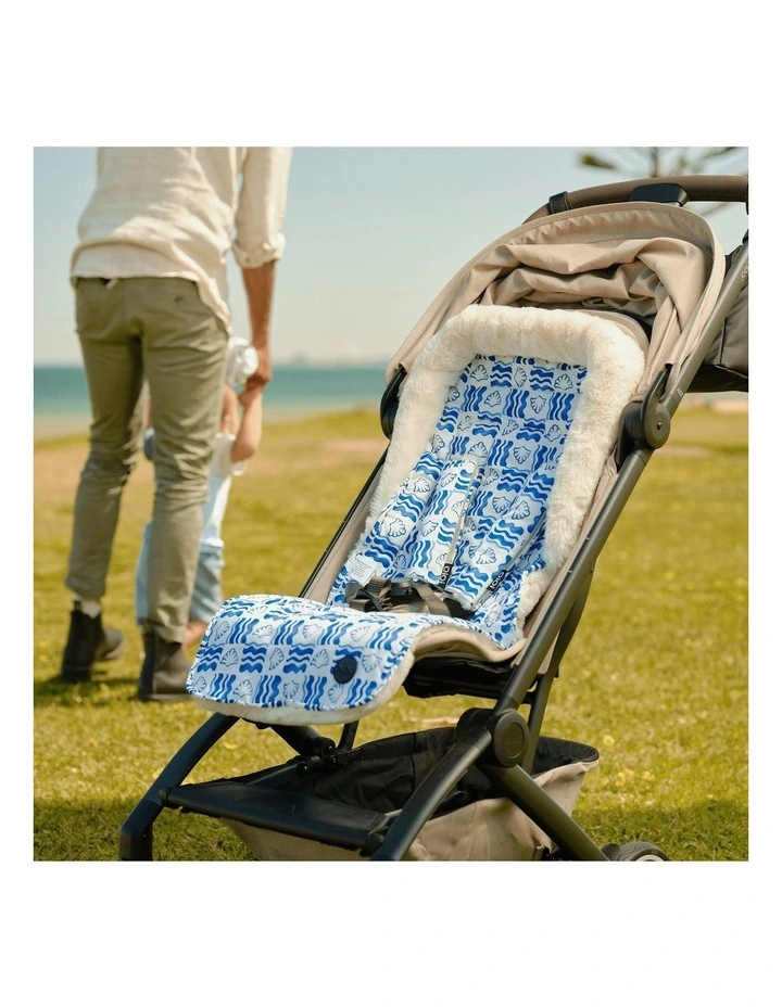 Reversible Coastline Faux Fur Pram Liner in Blue image 3