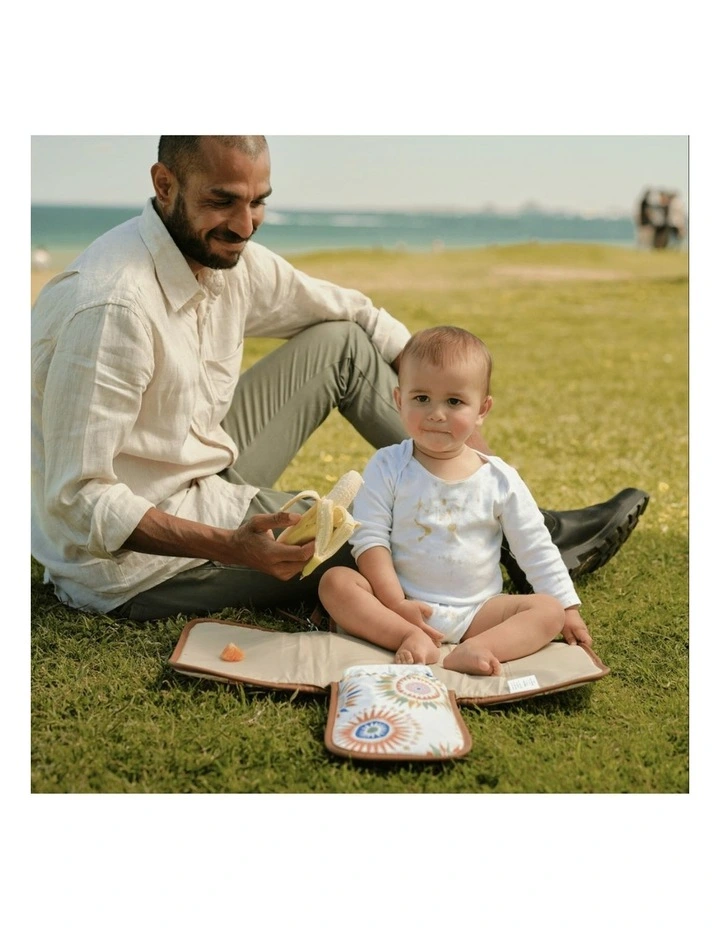 Change Mat Clutch in Sunburst image 3