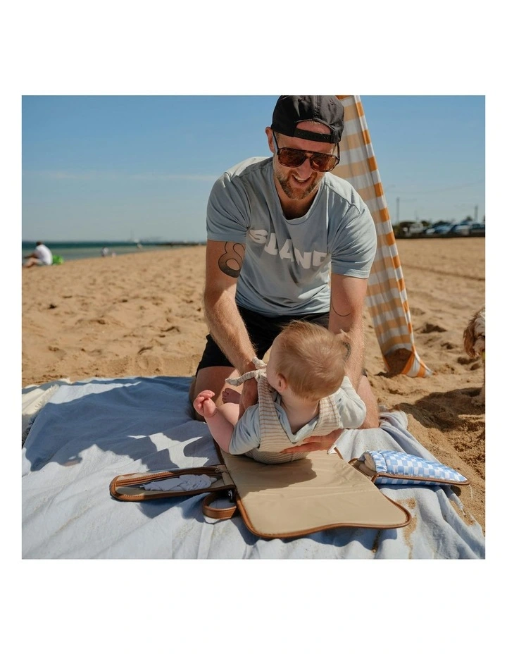 Change Mat Clutch in Blue Check image 5