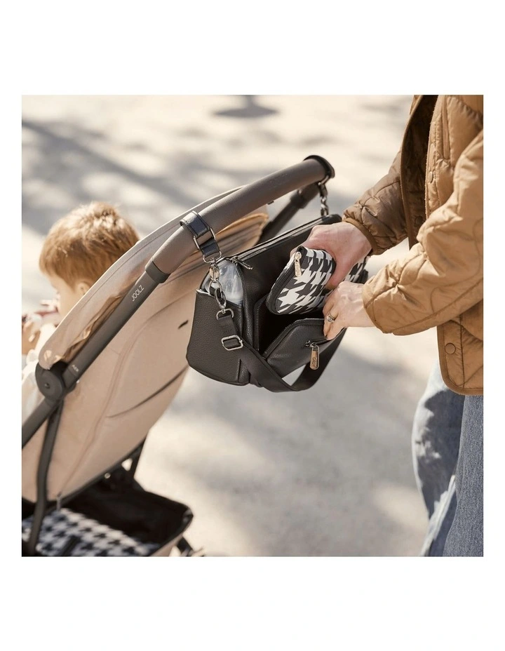 Fold-Up Tote Bag in Houndstooth image 3