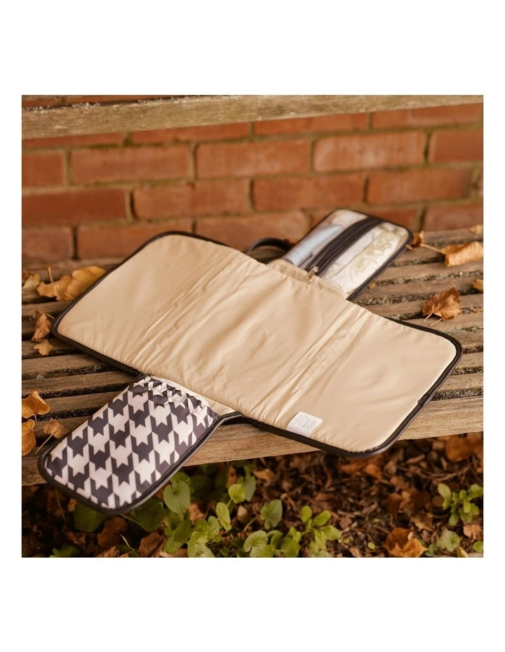 Change Mat Clutch in Houndstooth image 2