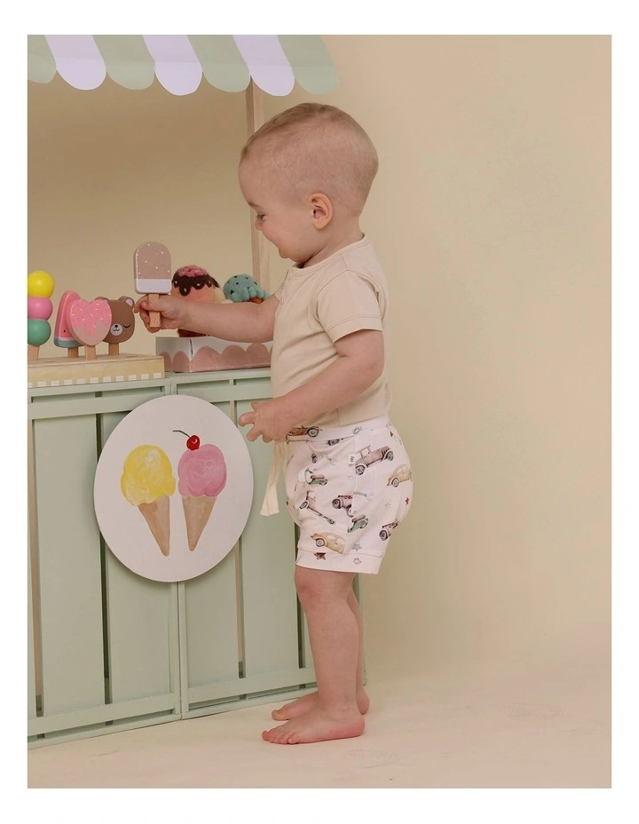 Vintage Cars Organic Shorts in MUlti image 3