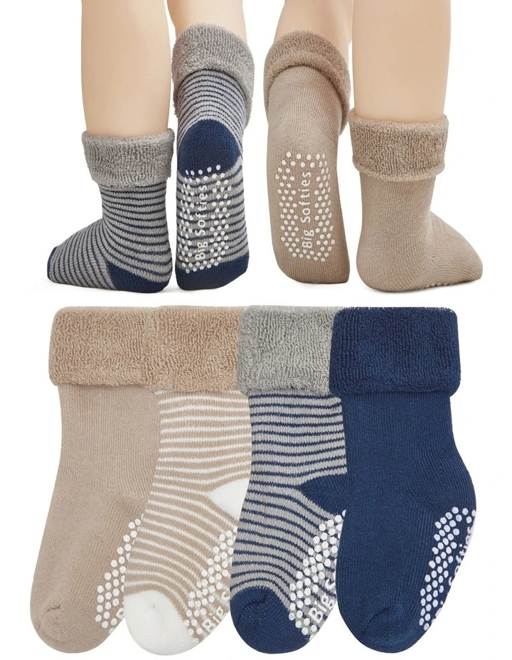 Crew Socks in 8 Pairs in Multi image 4