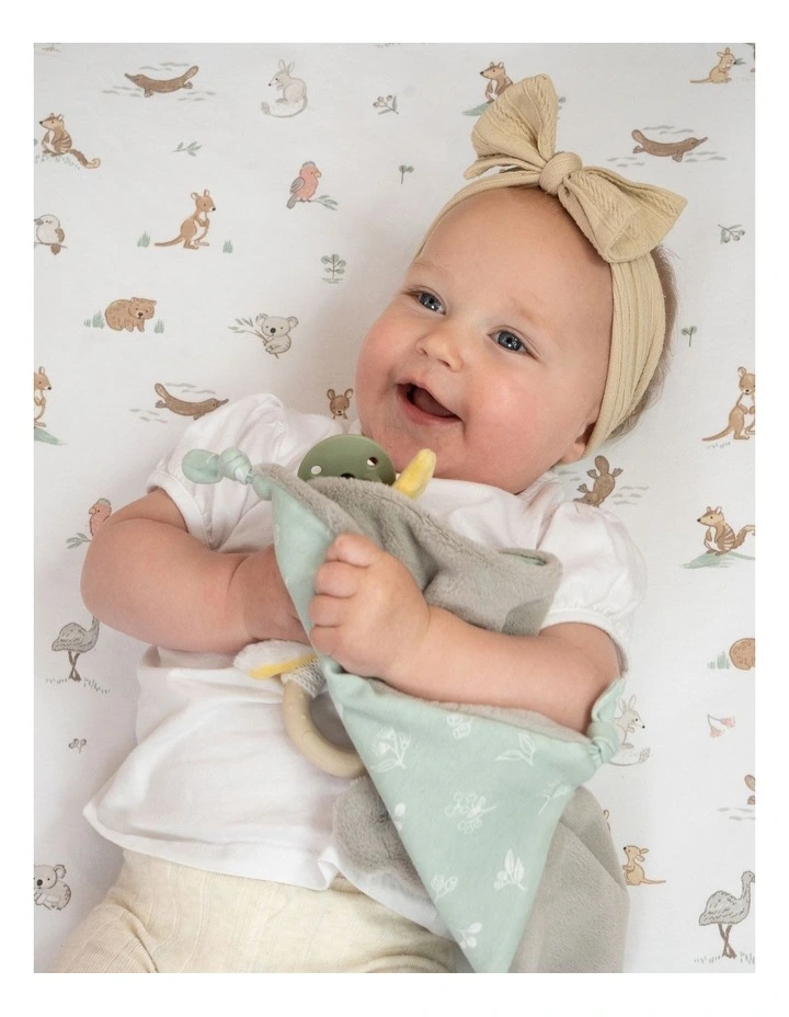 Organic Bassinet Fitted Sheet in Green image 3