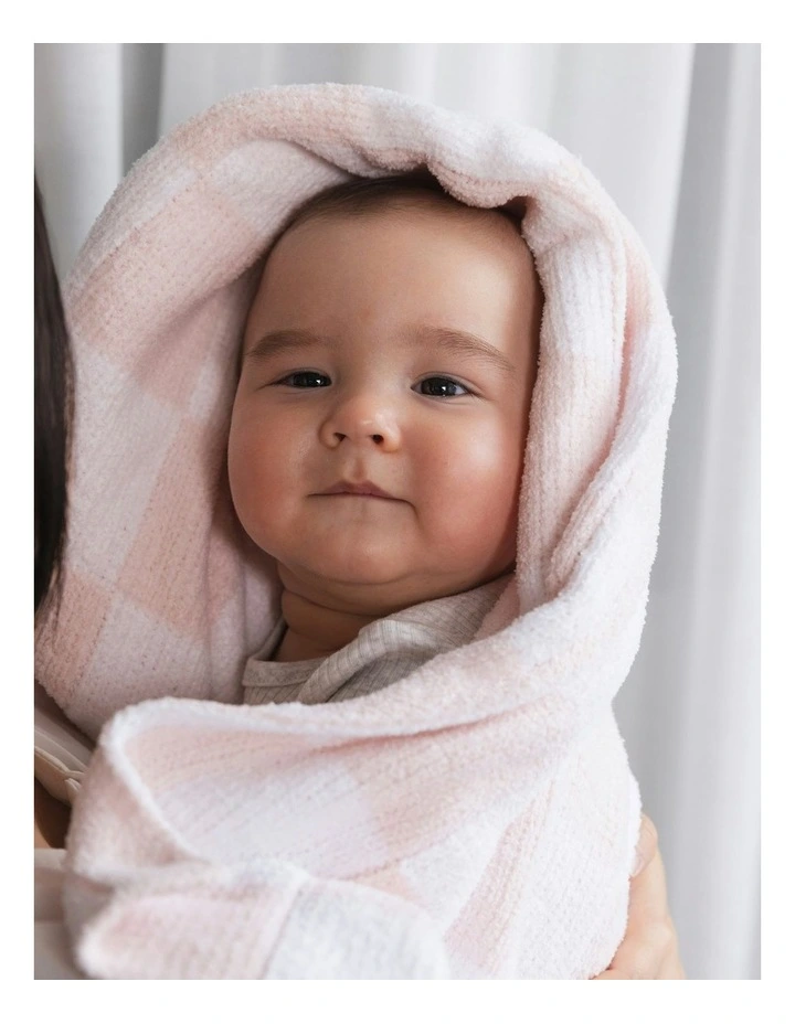 Chenille Blanket in Checkered Pink image 3