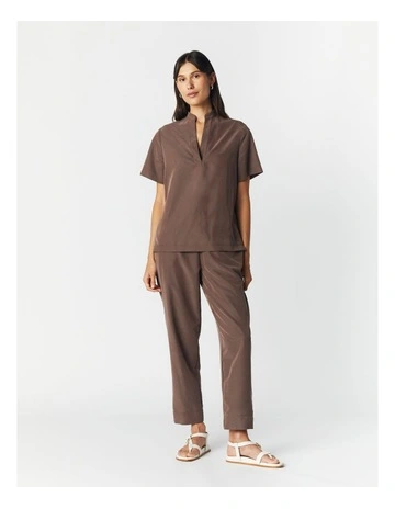 Verona Blouse in Mocha