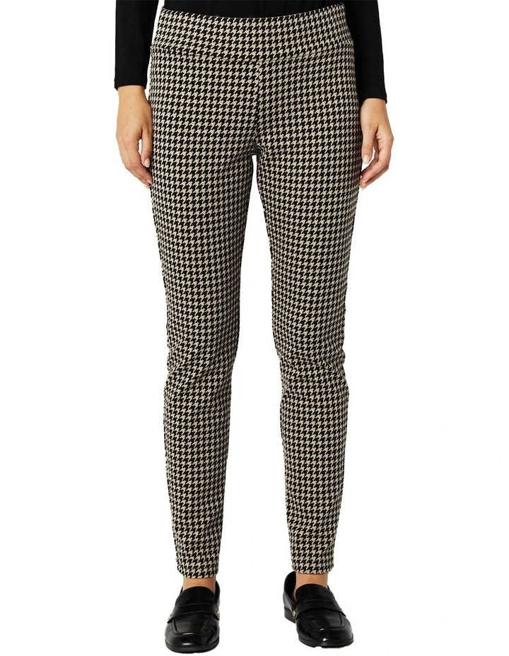 Paula Pant in Black image 4