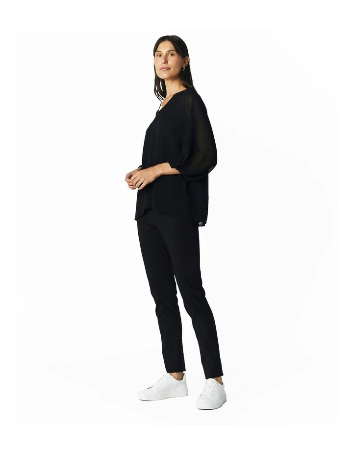 V-Neck Long Sleeve Top in Black image 3