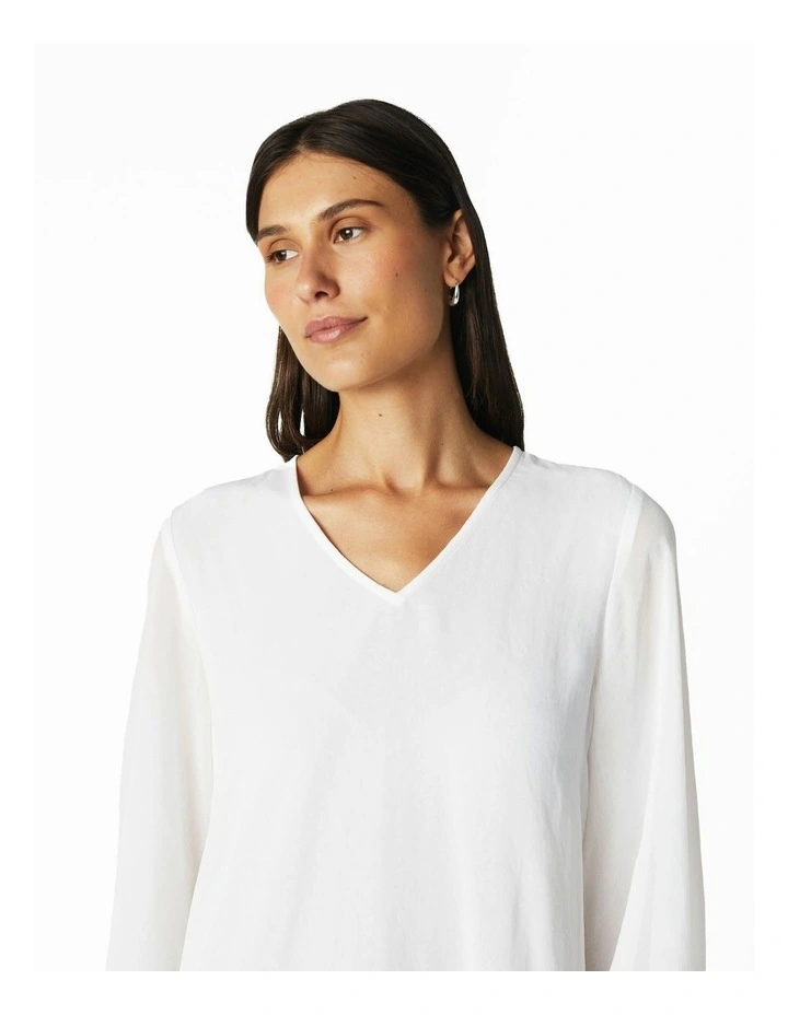 V-Neck Long Sleeve Top in White image 4
