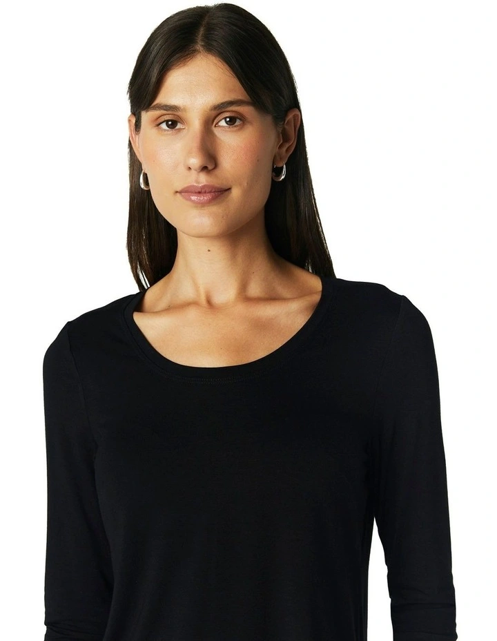 Crew Neck Long Sleeve Top in Black image 4