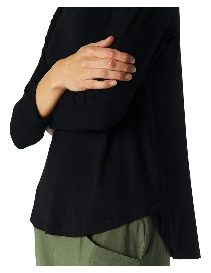 Crew Neck Long Sleeve Top in Black image 5