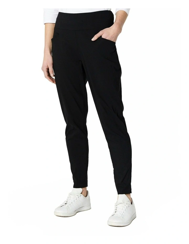 Relaxed Pant in Black image 4